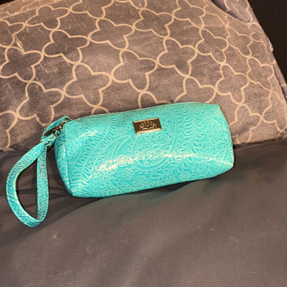 Cute aqua blue multi-pocket wristlet